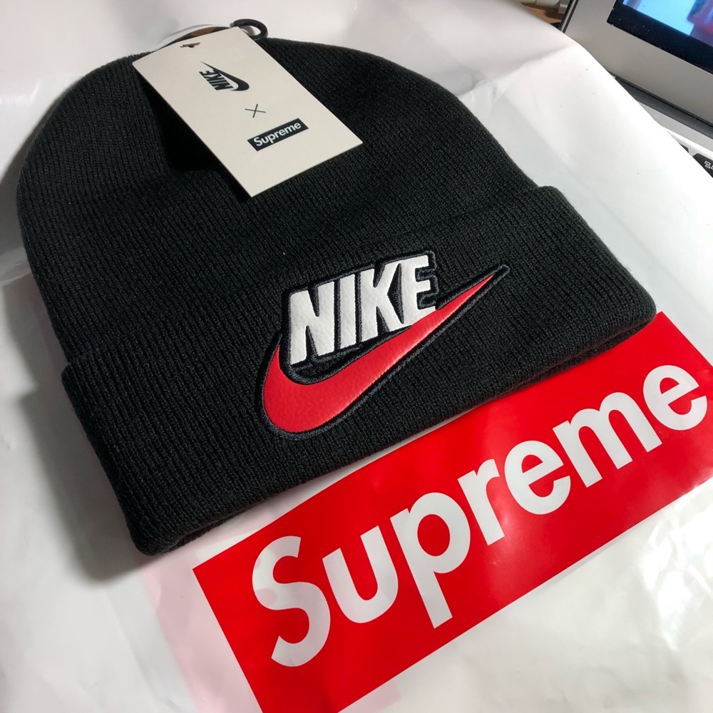 Supreme x Nike beanie black